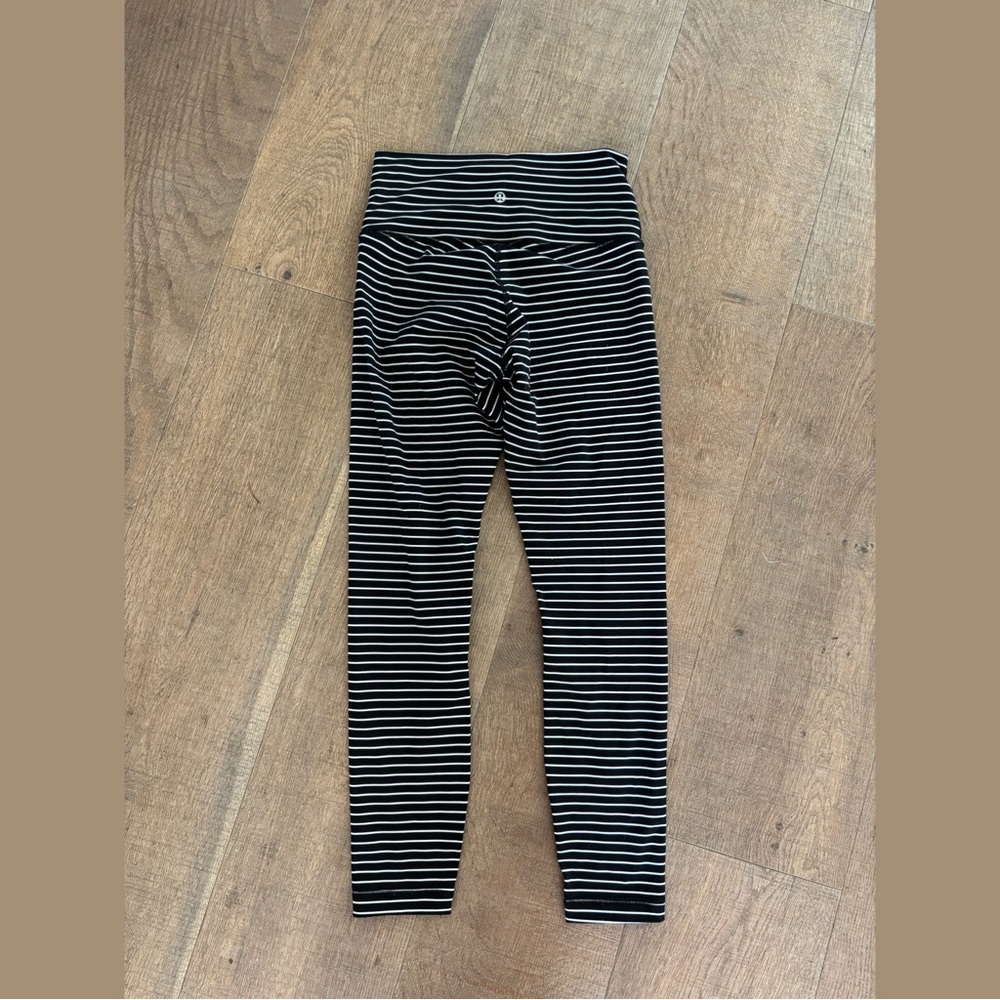 lululemon wunder under high rise parallel stripe leggings 25” - Picture 3 of 6